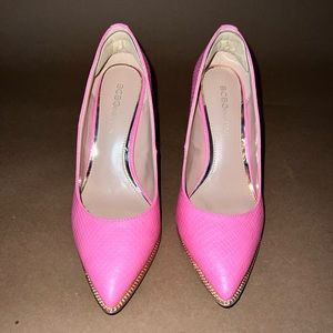 BCBGENERATION Hallix Bubblegum pumps